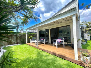 Seabreeze Villa on Mermaid Beach/ Broadbeach Surfers Paradise